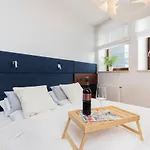 Sea Towers 15th Floor With Sea View By Renters Prestige Apartment