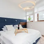Sea Towers 15th Floor With Sea View By Renters Prestige *