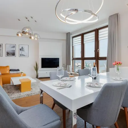 Sea Towers 15th Floor With Sea View By Renters Prestige Lägenhet Gdynia
