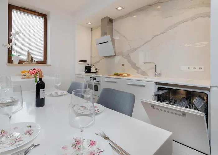 Apartment Sea Towers 15th Floor With Sea View By Renters Prestige