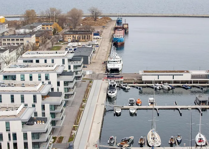 Sea Towers 15th Floor With Sea View By Renters Prestige *